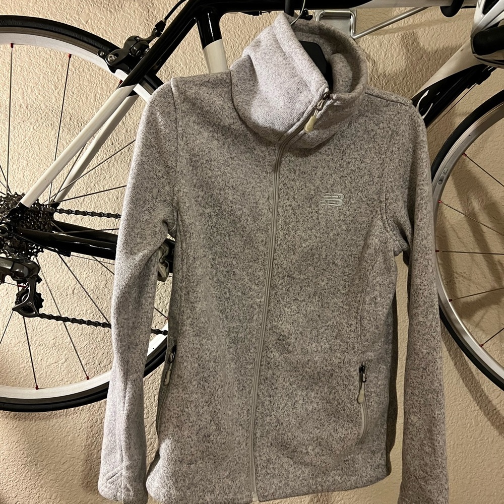 New balance jacket - Picture 2 of 5